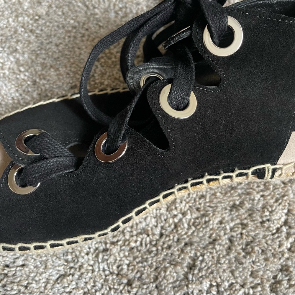 Steve Madden Gladiator Shoes, 7.5 - Picture 3 of 12